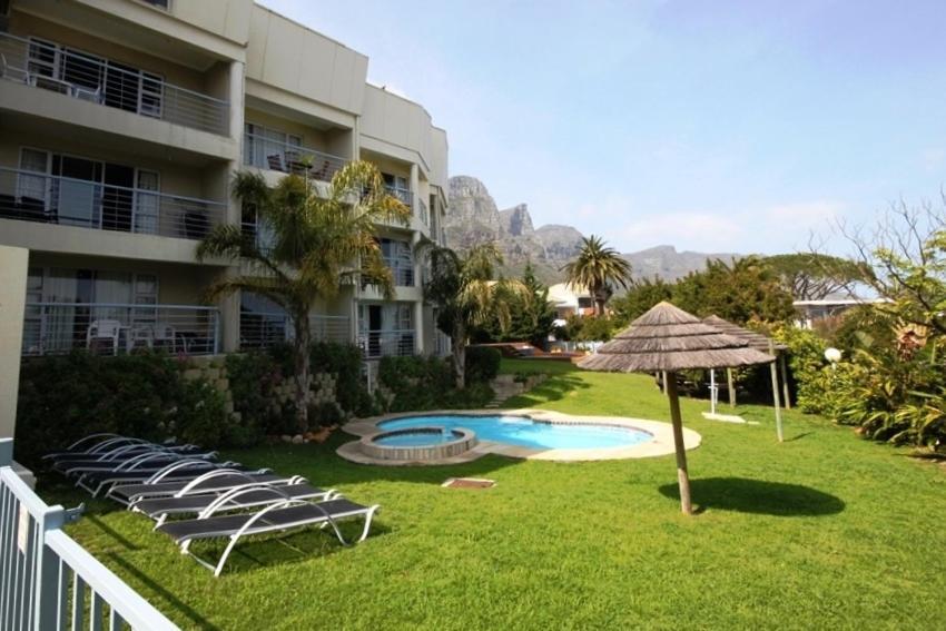 Stunning Sea View Apartment - Camps Bay เคปทาวน์ ภายนอก รูปภาพ