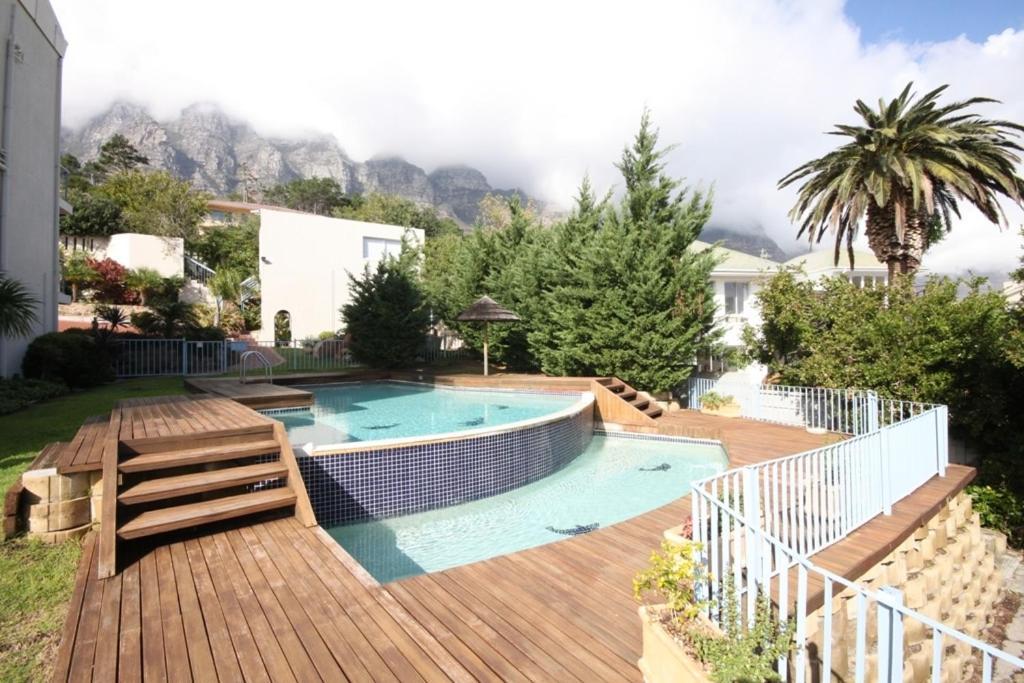 Stunning Sea View Apartment - Camps Bay เคปทาวน์ ภายนอก รูปภาพ