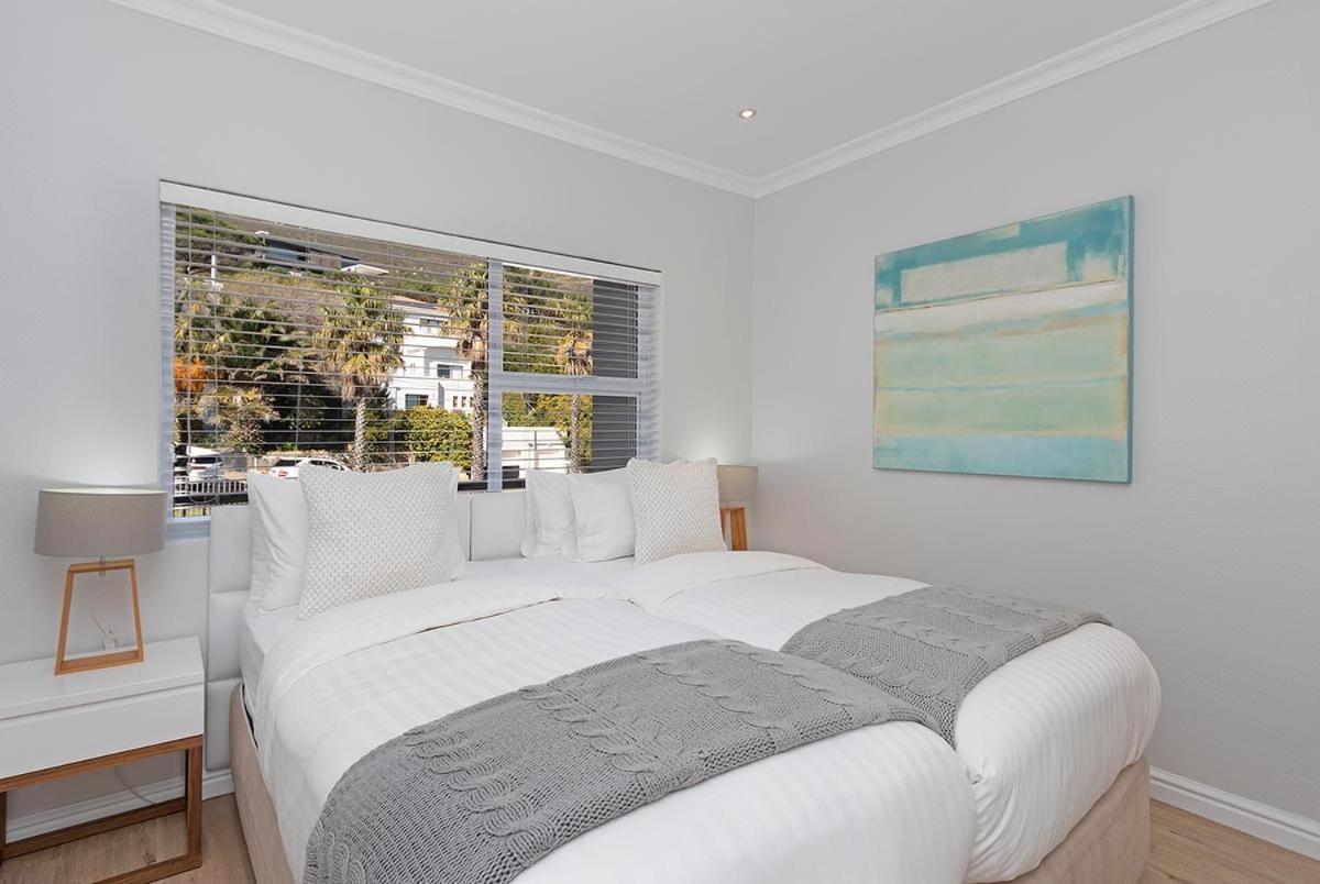 Stunning Sea View Apartment - Camps Bay เคปทาวน์ ภายนอก รูปภาพ