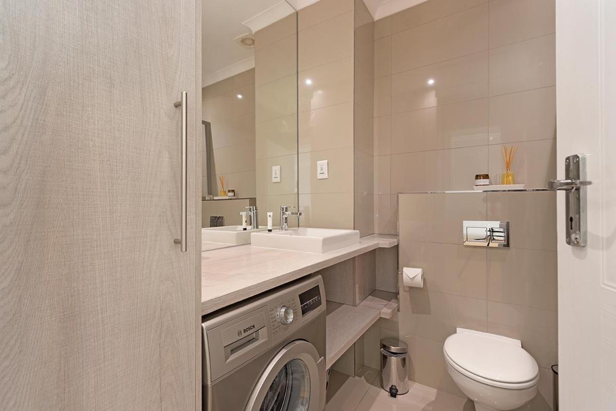 Stunning Sea View Apartment - Camps Bay เคปทาวน์ ภายนอก รูปภาพ