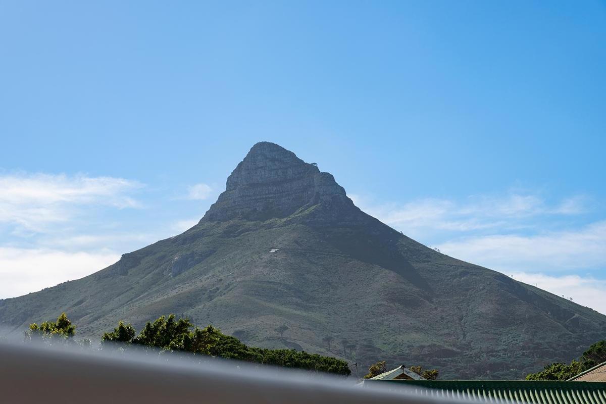 Stunning Sea View Apartment - Camps Bay เคปทาวน์ ภายนอก รูปภาพ