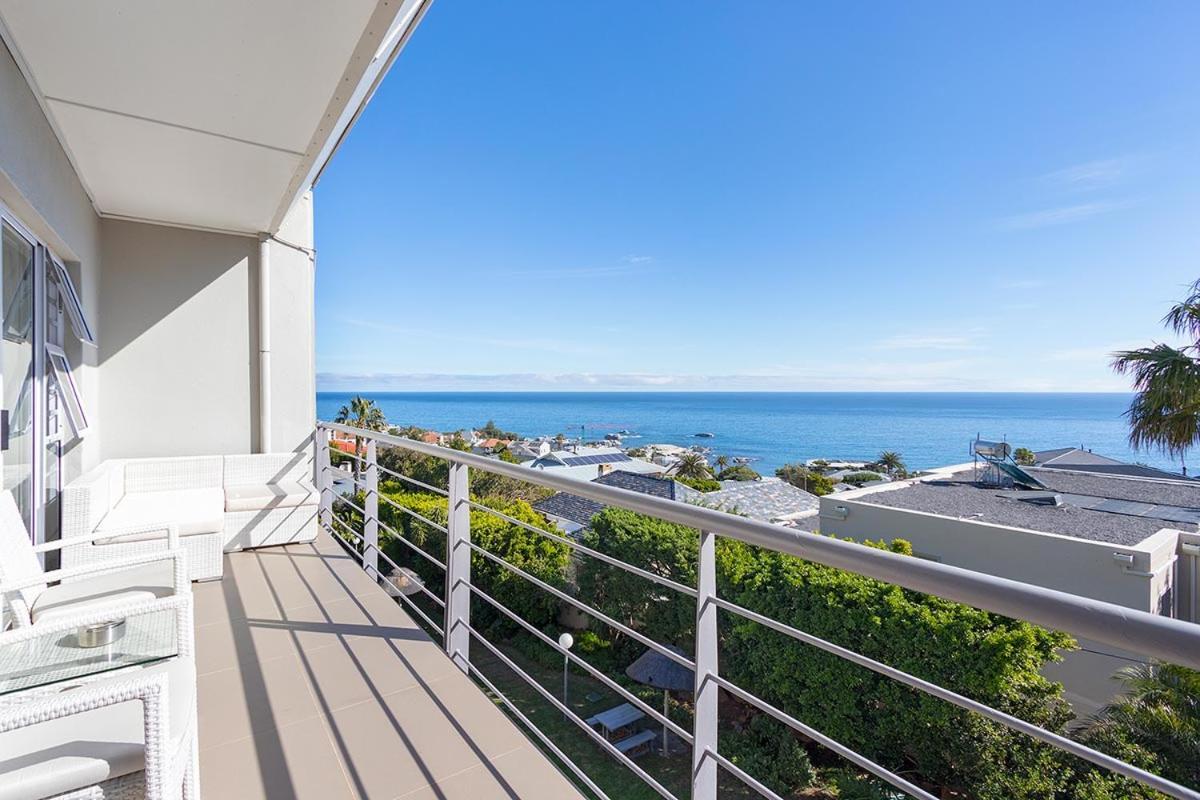 Stunning Sea View Apartment - Camps Bay เคปทาวน์ ภายนอก รูปภาพ