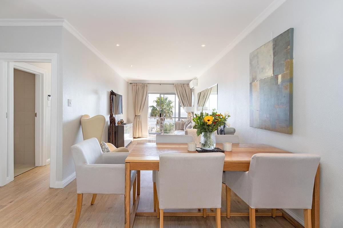 Stunning Sea View Apartment - Camps Bay เคปทาวน์ ภายนอก รูปภาพ