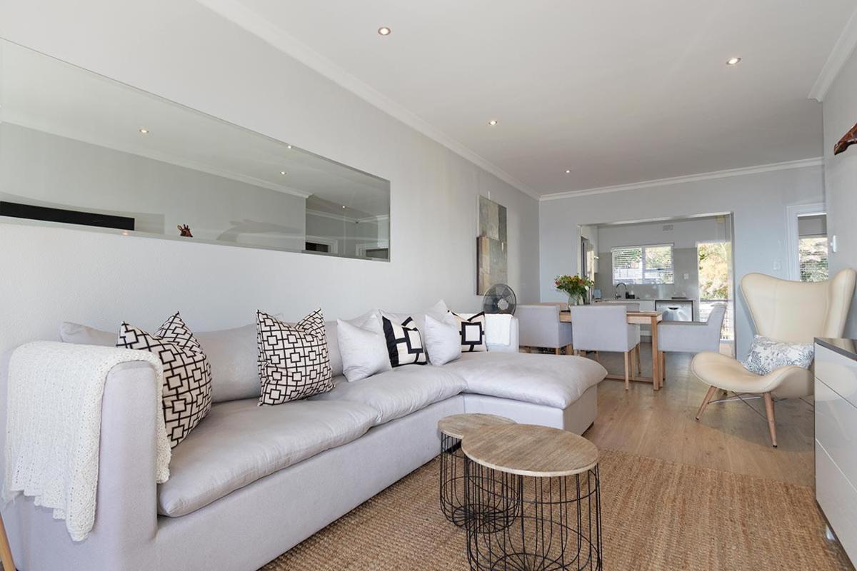 Stunning Sea View Apartment - Camps Bay เคปทาวน์ ภายนอก รูปภาพ