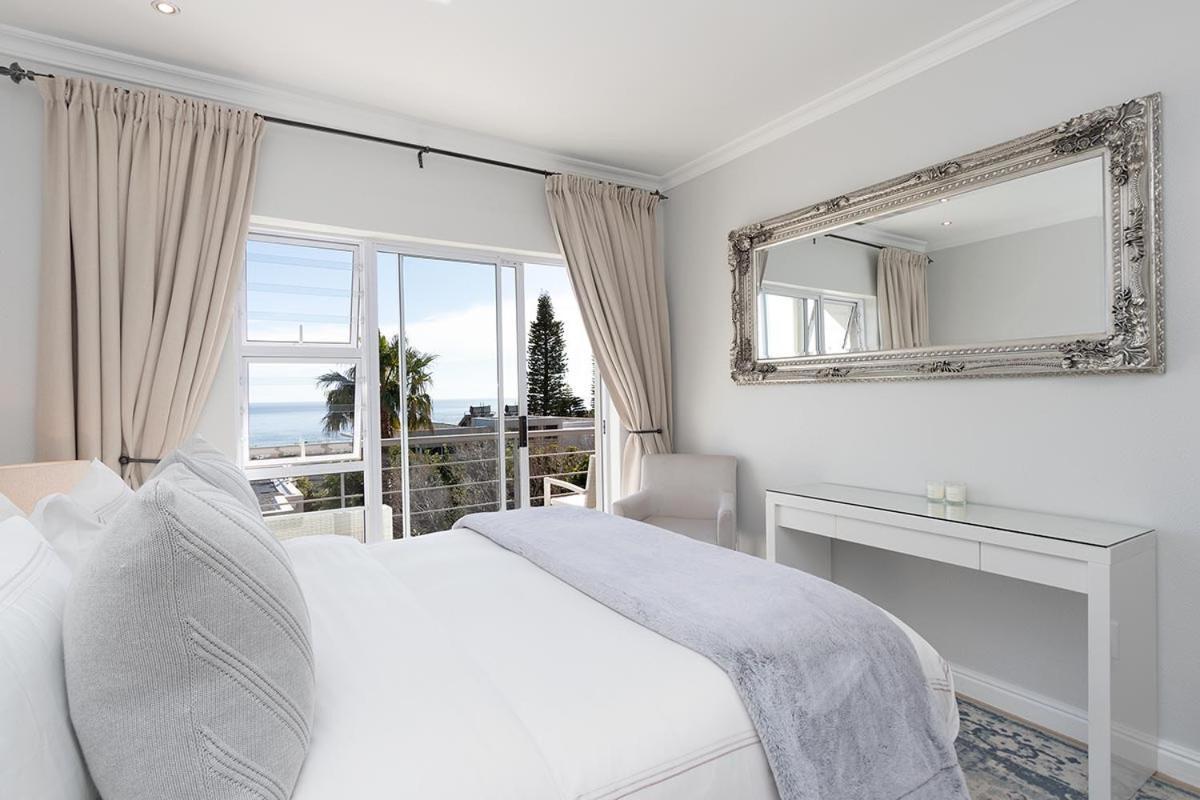 Stunning Sea View Apartment - Camps Bay เคปทาวน์ ภายนอก รูปภาพ